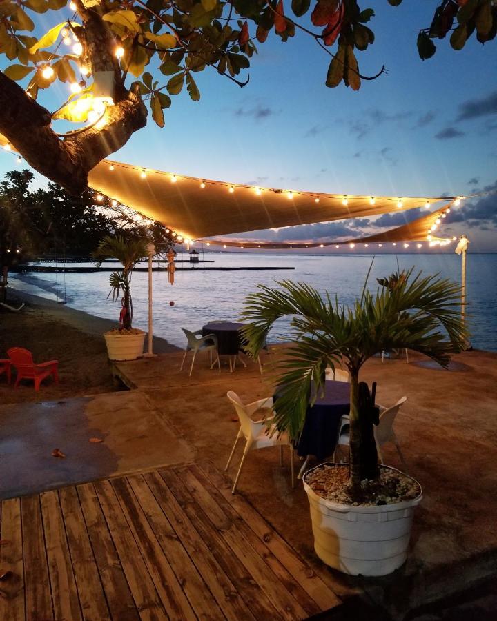 Sand And Tan Beach Hotel Ocho Rios Exterior photo