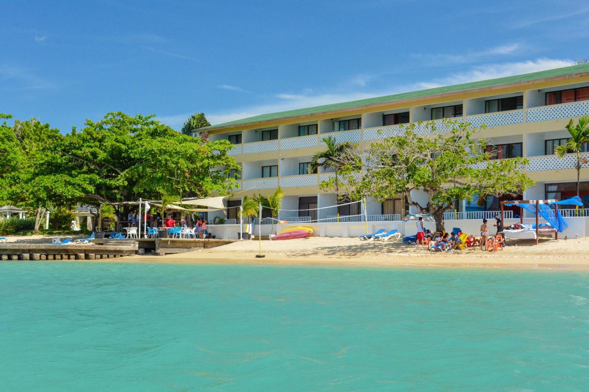 Sand And Tan Beach Hotel Ocho Rios Exterior photo