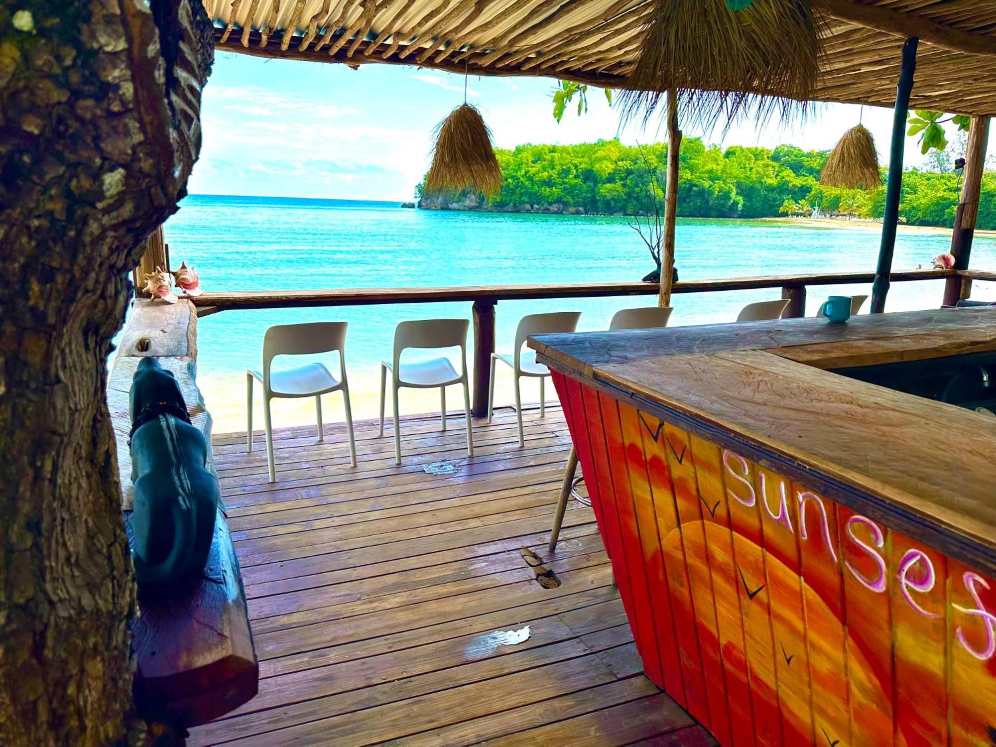 Sand And Tan Beach Hotel Ocho Rios Exterior photo